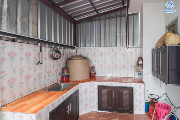 *****ทาวน์เฮ้าส์มือสองย่านนนทบุรี ม.มิตรอารีย์2 บางกรวย-ไทรน้อย หลังมุมพื้นที่เยอะ! บนเนื้อที่มากถึง 33.1 ตร.ว. ฟังก์ชัน 3 ห้องนอน 2ห้องน้ำ 2 ที่จอดรถ สภาพสวยมาก น่าอยู่สุดๆ ใกล้ถ.กาญจนาภิเษก และรถไฟฟ้าสายสีม่วง "สถานีคลองบางไผ่"